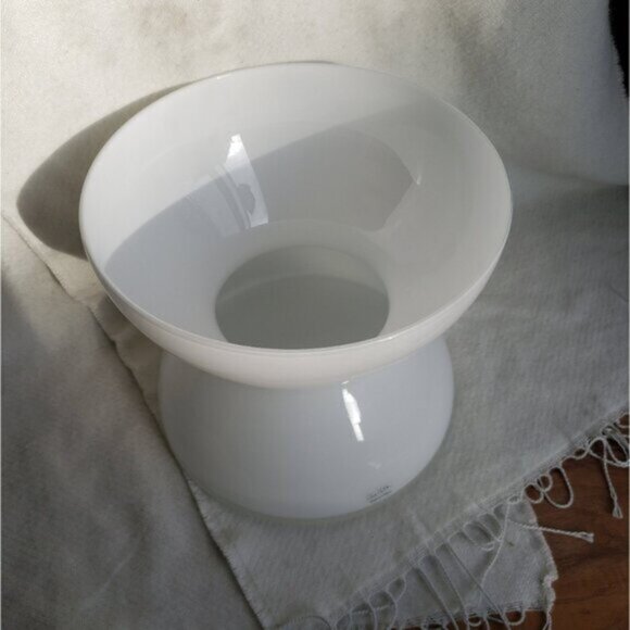 Anne Nilsson for Ikea Vintage Diabolo Cased Glass Vase Large White Hourglass - Picture 8 of 8